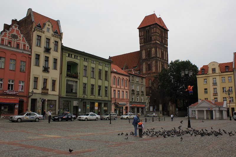 2010_08_26_0123.JPG - Torun ( Rynek mit Johannis-Kirche erbaut 1309 )